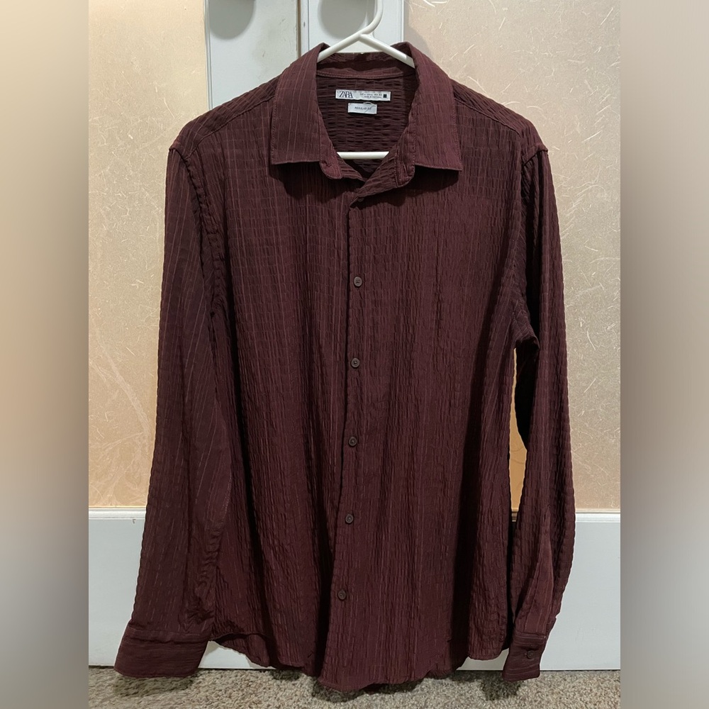 Mens Zara brown color button up shirt in large